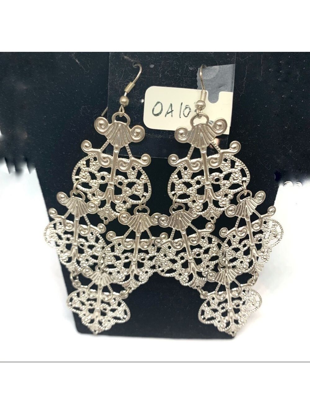 NEW-SILVER Flowers Delicate Chandelier Earrings - Picture 7 of 7